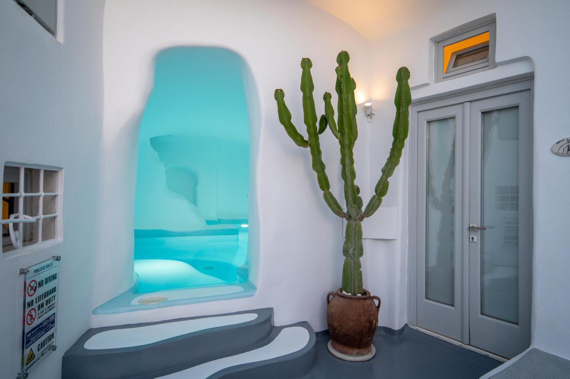 Trieris Villa & Suites Firá Buitenkant foto
