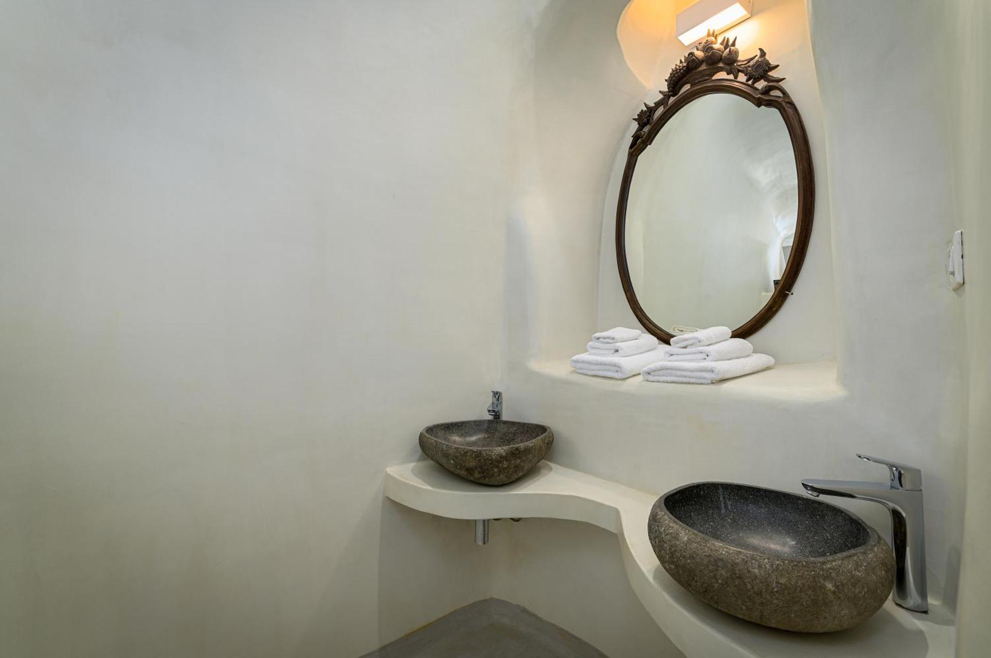 Trieris Villa & Suites Firá Buitenkant foto