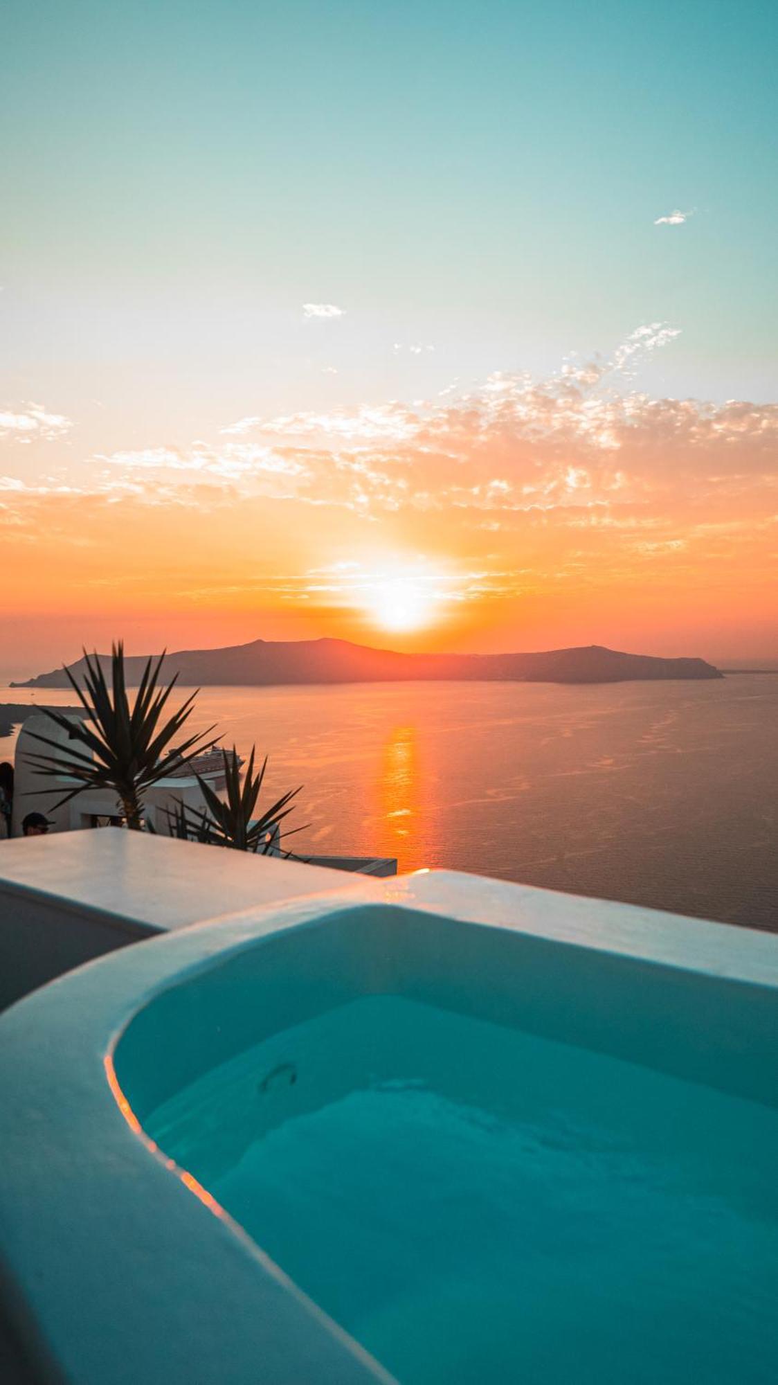 Trieris Villa & Suites Firá Buitenkant foto